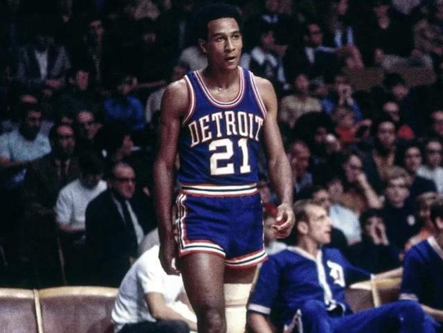 国足球的振 国足球的振