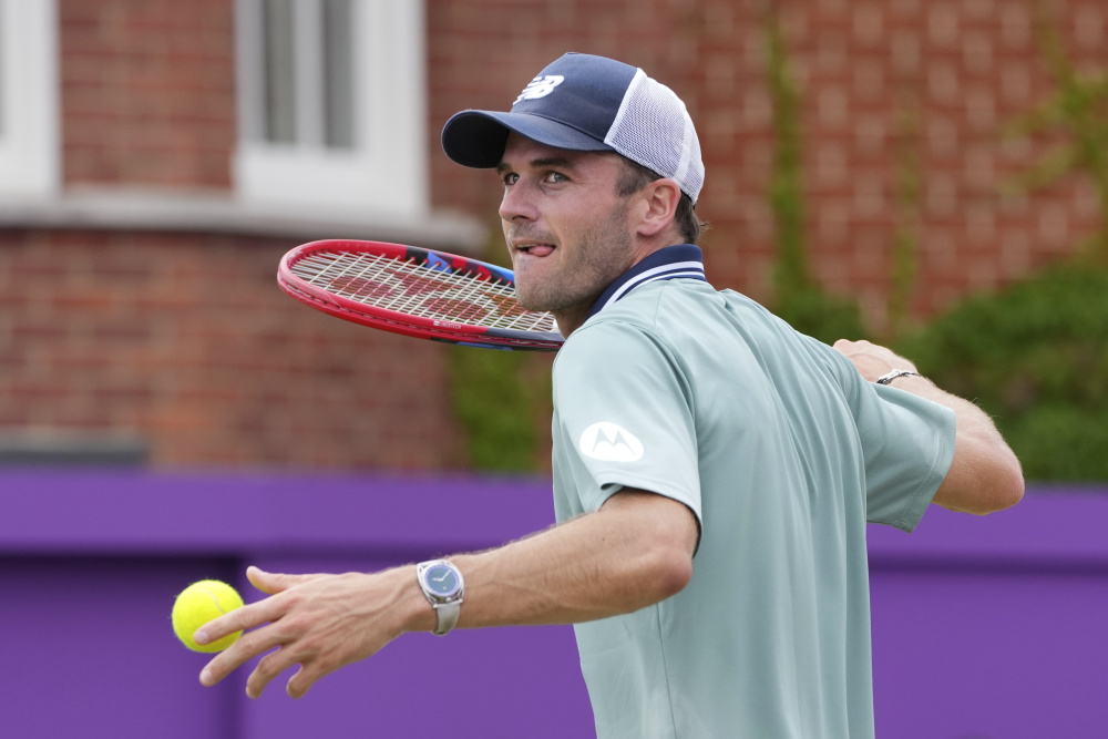 通过其精湛 通过其精湛