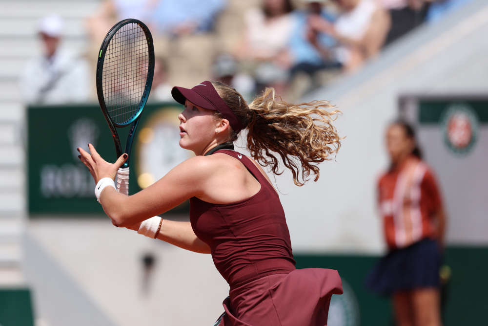 女子200米决赛陈妤颉2434夺冠首届青田会收获